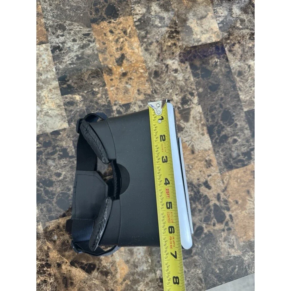 American Eagle Outfitters Mobile Phone Virtual Reality Headset